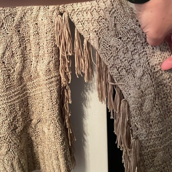 Design Lab LORD & TAYLOR Tan Brown Fringe Knit Pullover Sweater Womens Size XS - Picture 5 of 5